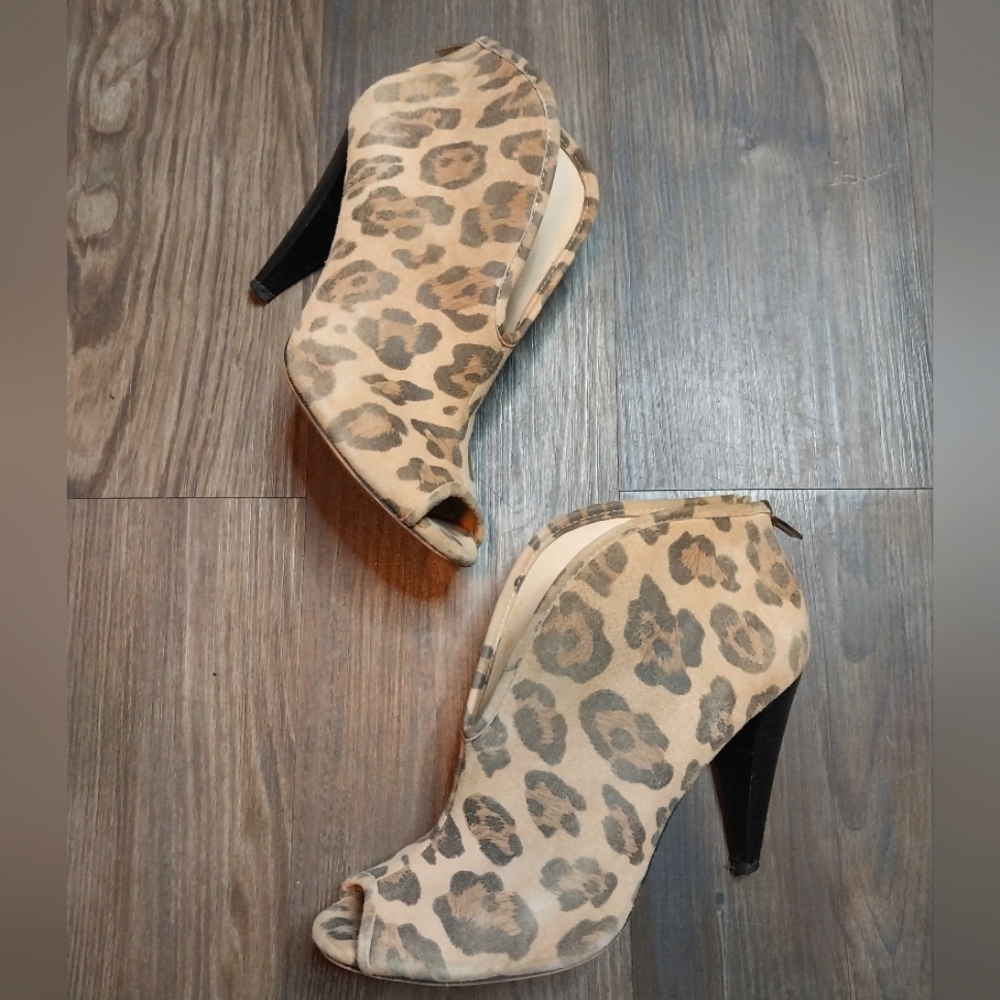 Vince Camuto Heels